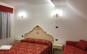 Hotel Leonardo
